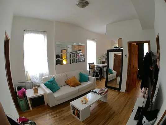 Rented by Leiter Realty Group LLC | media 19