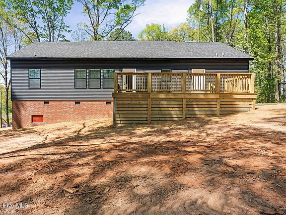 5th image of 153 Southwood Drive