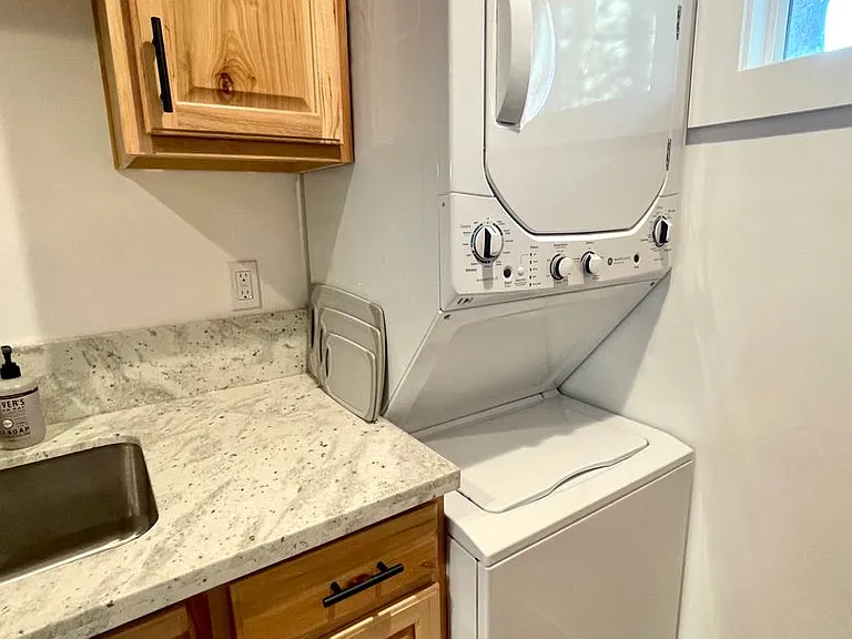 Greenwood Rd 4091 — Photo 16