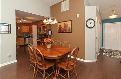 5th image of 687 Muirfield Dr