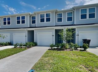 622 Holly Lakes Dr, Orange Park, FL 32073