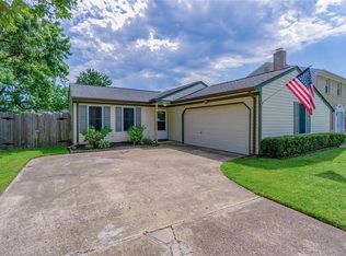 1056 Blue Spring Ln, Virginia Beach, VA 23452