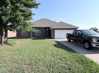 696 Galleon Ave, Springdale, AR 72764