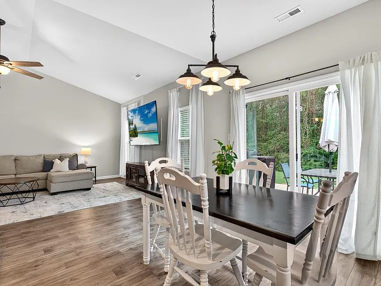 55 Hill Top Cir — Photo 15