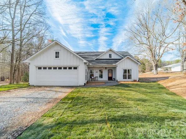 2005 Briarwood Cir, Fort Mill, SC 29715