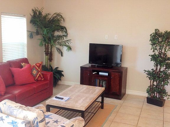 5th image of 128 E Huisache St #2