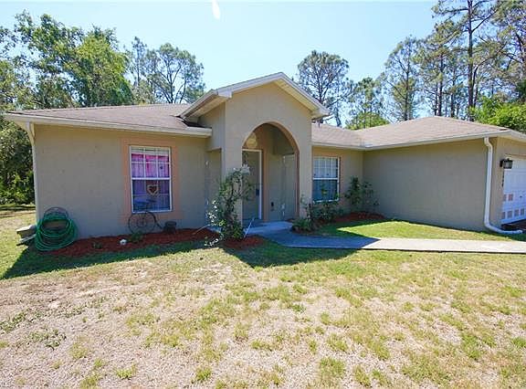 3rd image of 1044 Sentinela Blvd