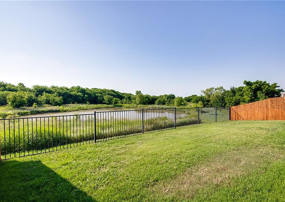 1st image of 9124 Liberty Crossing Dr