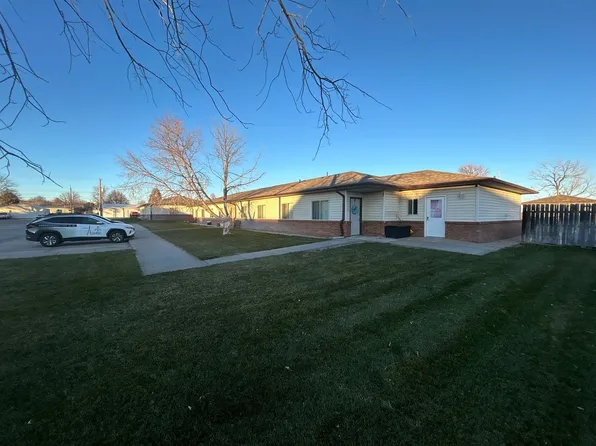 305 East N (Ogallala,NE) - Cedar Wood Apartments