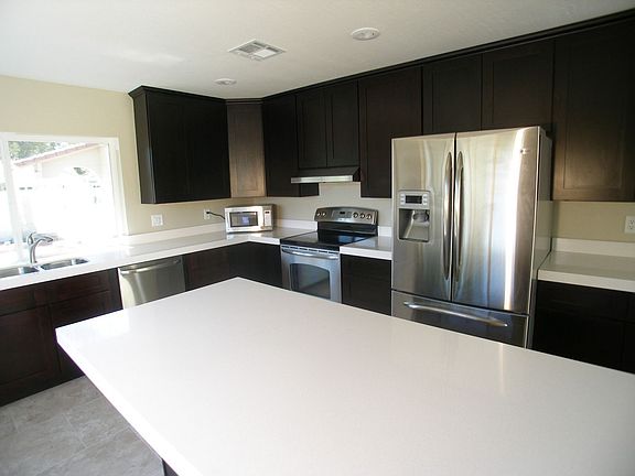 SileSTONE Quartz Countertops