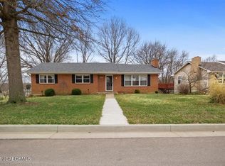 4008 Greenbrier Dr, Jefferson City, MO 65109