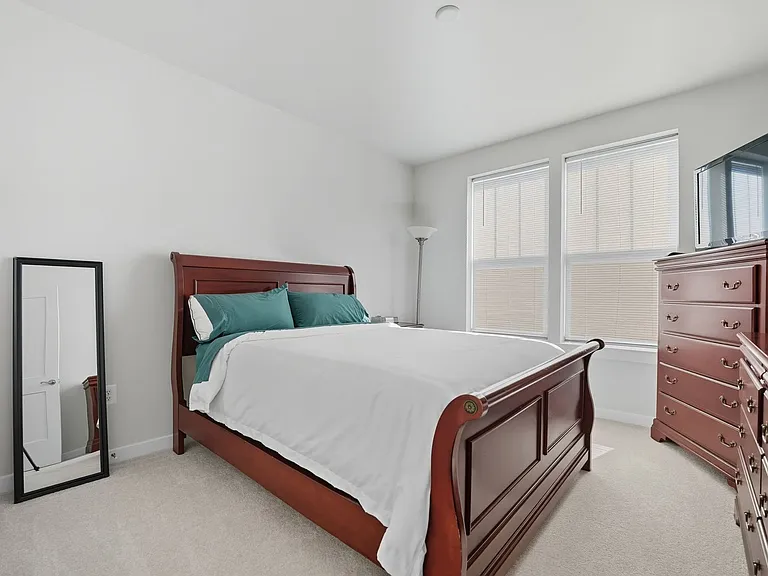 707 Thomas Ln #A — Photo 13