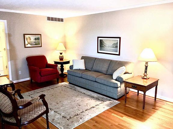 5th image of 180 Blueridge Dr
