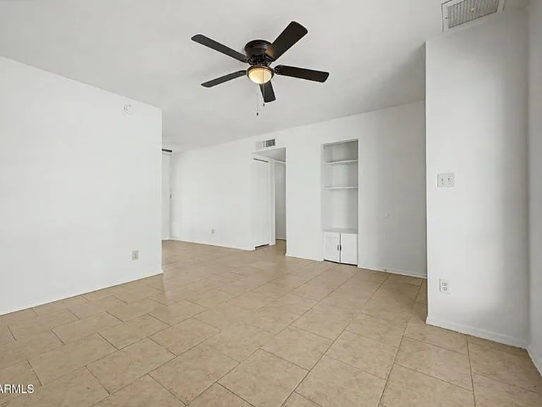 1508 W Rockwood Dr — Photo 3