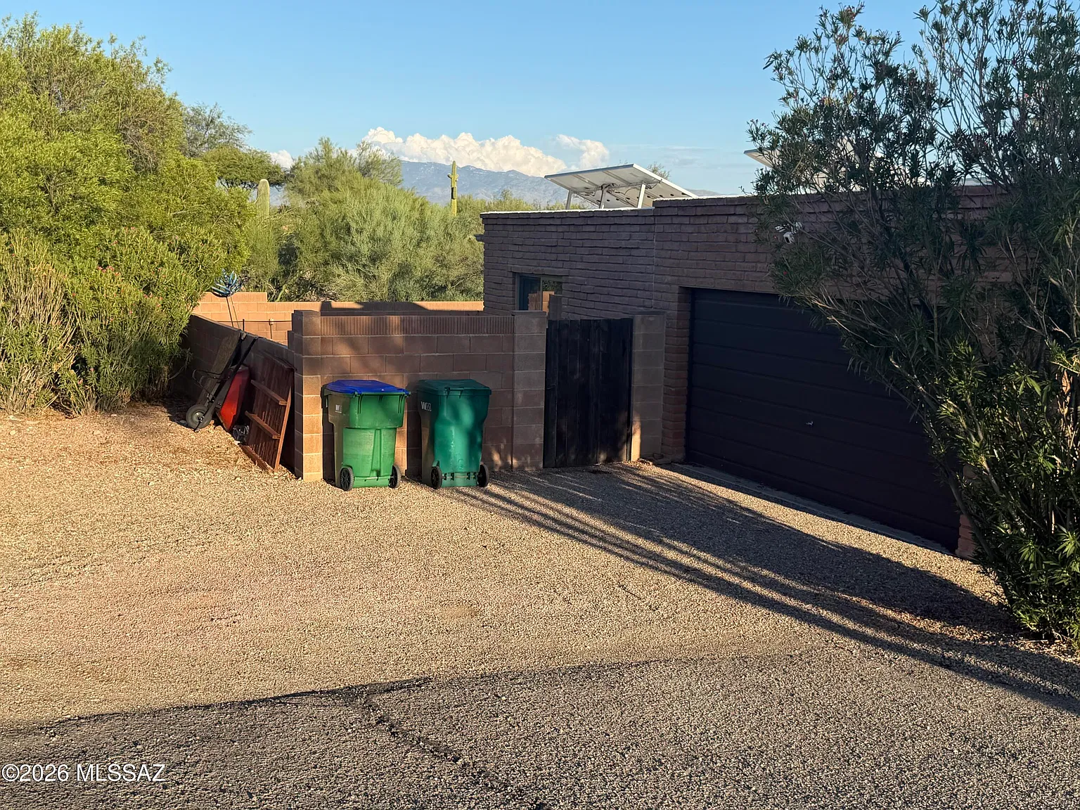 3 bed, 2.0 bath, 1903 sqft, $3,200 — Photo 4
