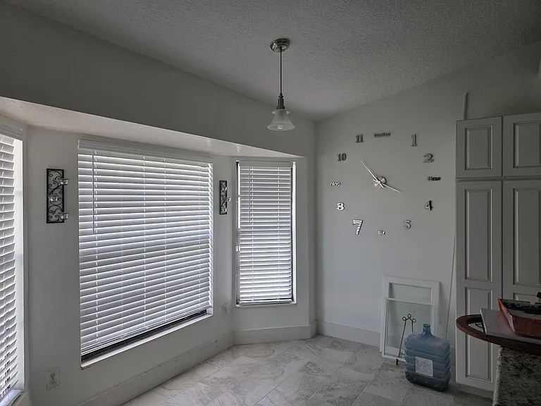 20516 Macon Pkwy — Photo 7