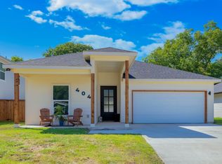 404 Royal St, Cleburne, TX 76031