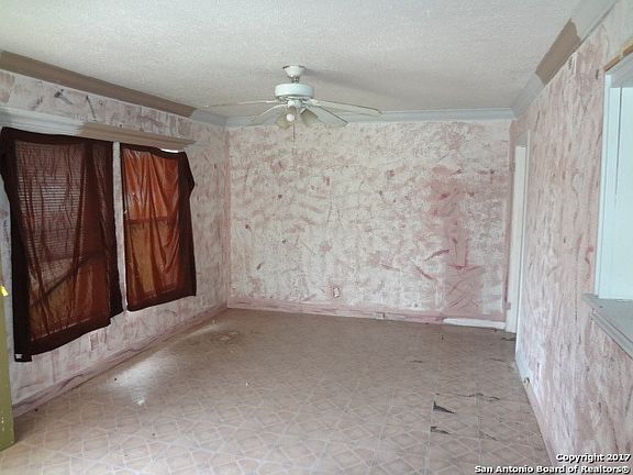 3rd image of 2222 Bronte St