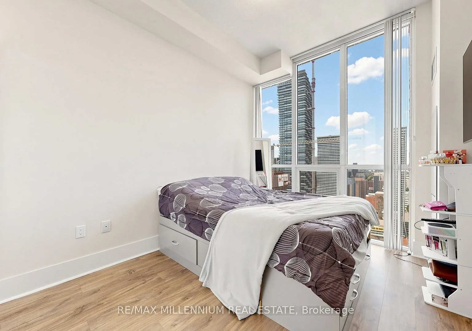 3 bed, $4,500 — Photo 4