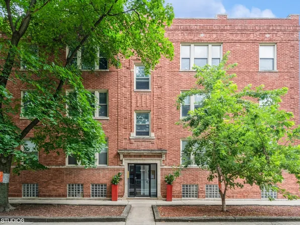 2316 W Byron St #2, Chicago, IL 60618