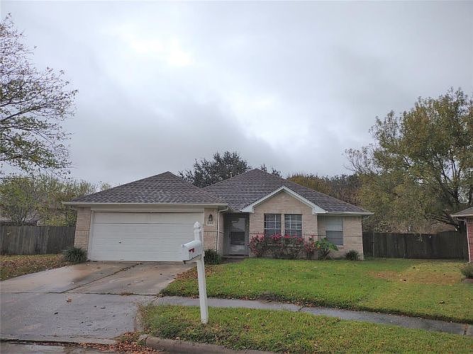 1st image of 8319 Berkely Ct