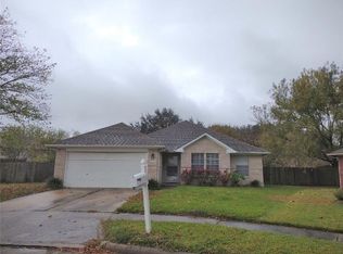 8319 Berkely Ct, Baytown, TX 77521