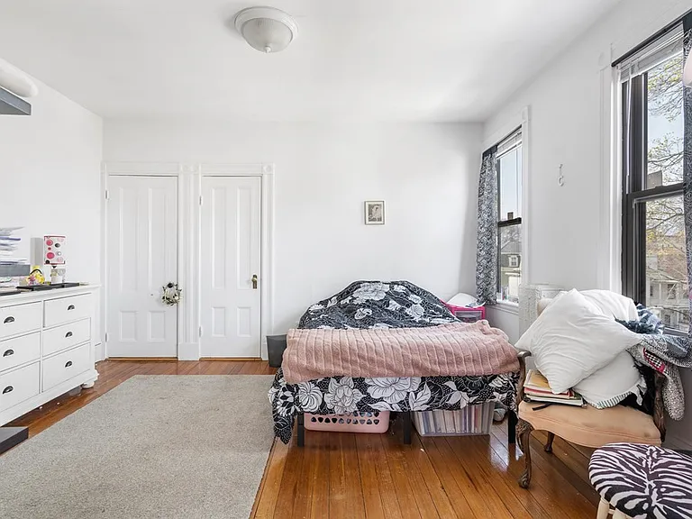 56 Walnut St #2 — Photo 5