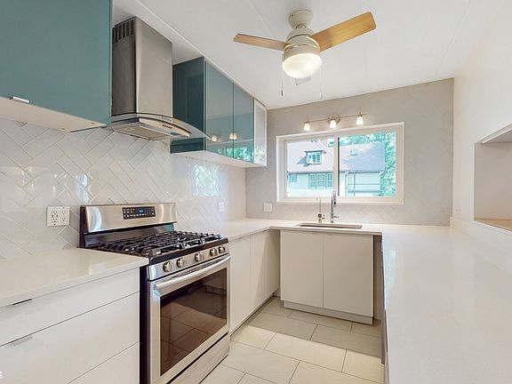 2nd image of 224 N Kenilworth Ave APT 2D