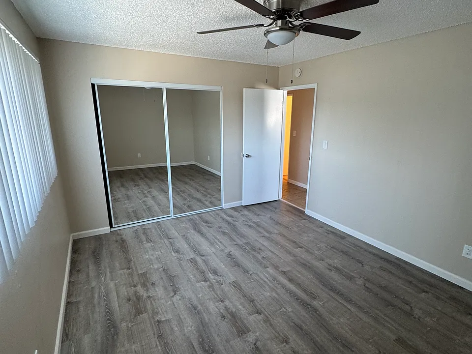 2841 W Ball Rd #10