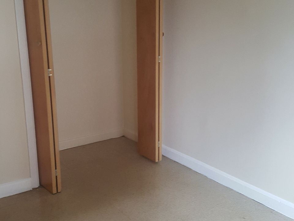 2nd image of 22 W Sandford Blvd