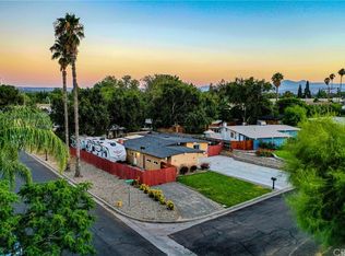 5216 Greenbrier Dr, Riverside, CA 92504