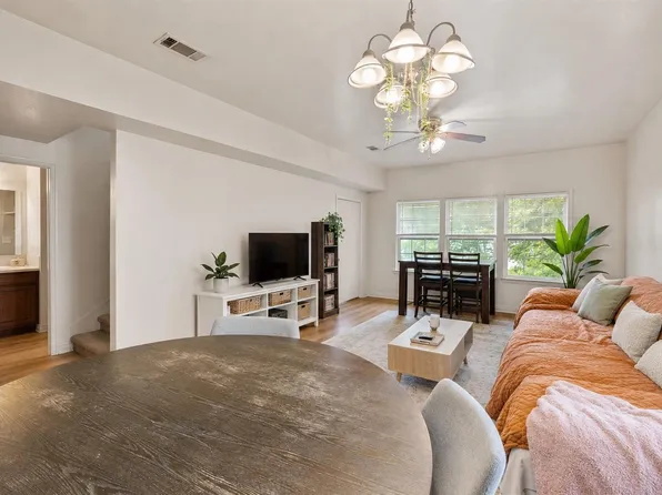 2115 E 18th St APT A, Austin, TX 78702