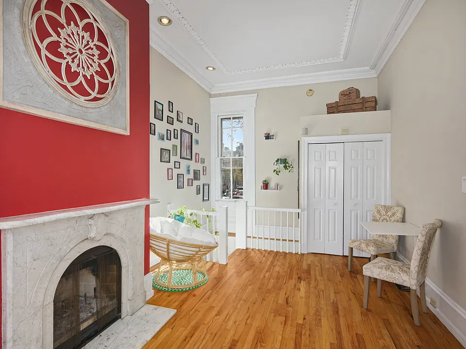 1st floor dining/living