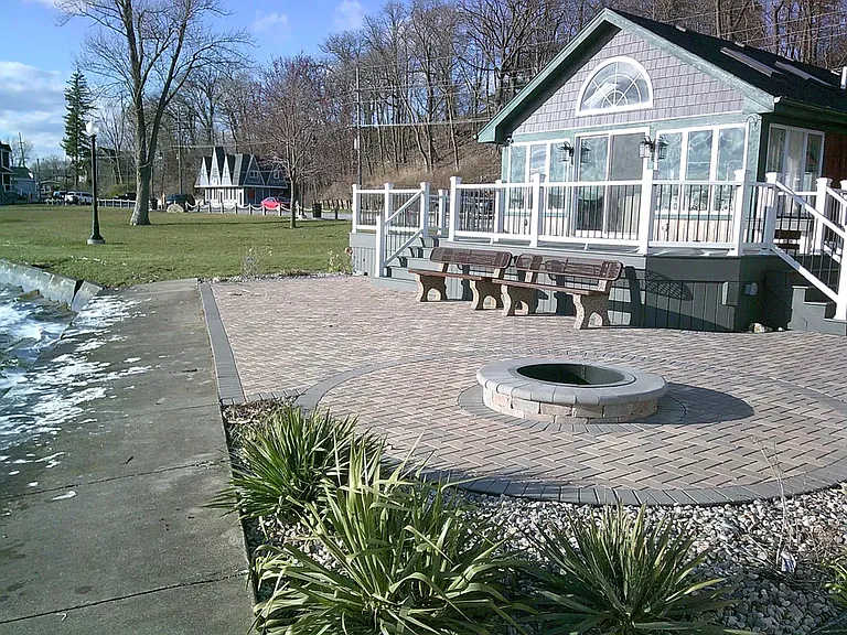 7405 Lake Shore Dr — Photo 13