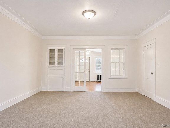 4th image of 9344 Vanderveer Street