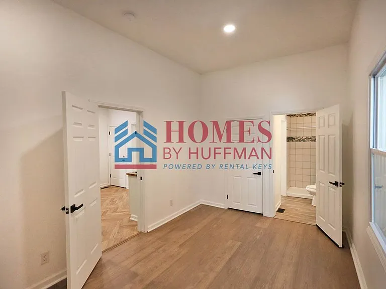 910 Harriet Street — Photo 24