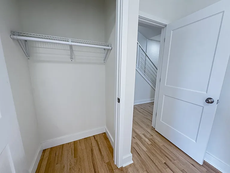 2013 Green St #3F — Photo 28