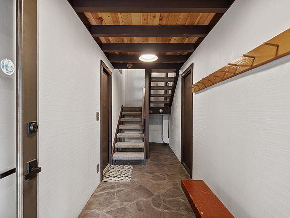 2nd image of 7639 Forest Glenn Dr