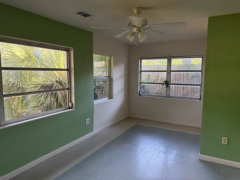 1027 NW 4th St #B — Photo 18