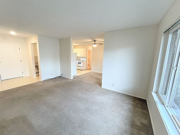 3rd image of 1815 NE 15th Ave APT J