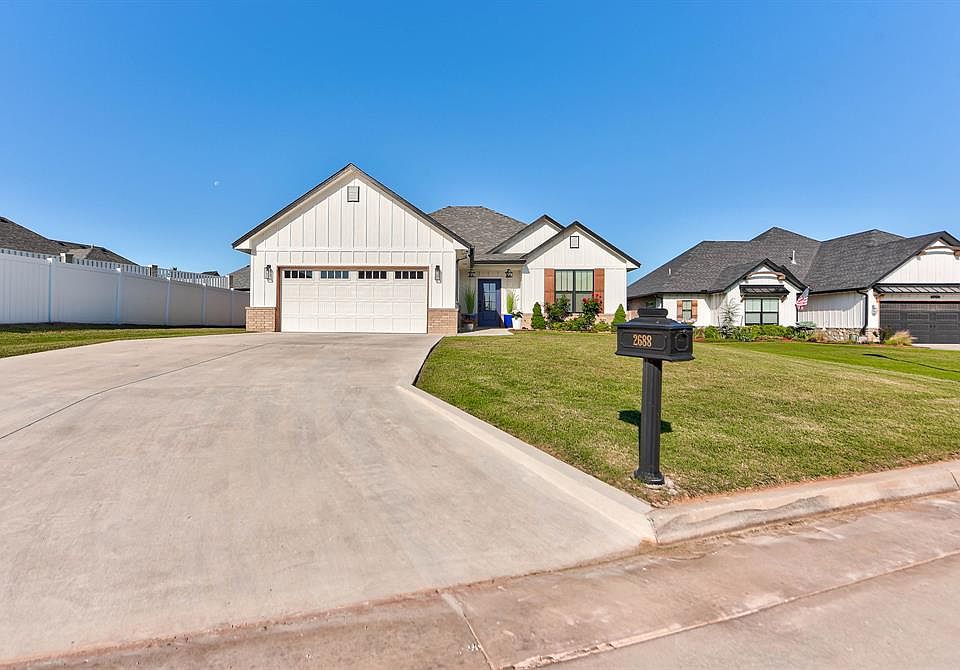 1st image of 2688 Somerset Dr