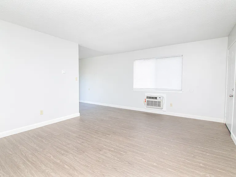 10242 S White Rock Rd-10_11132025