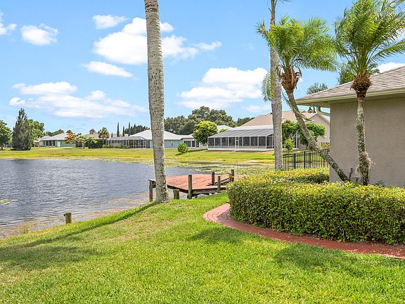 4th image of 211 Lake Shore Dr
