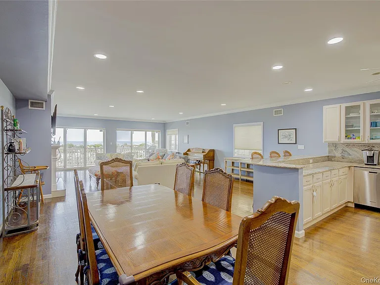 1051 Oceanfront #6 — Photo 13