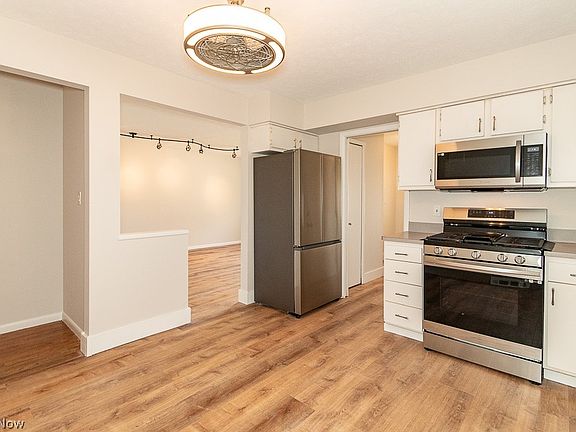 3rd image of 5970 Mayflower Ave