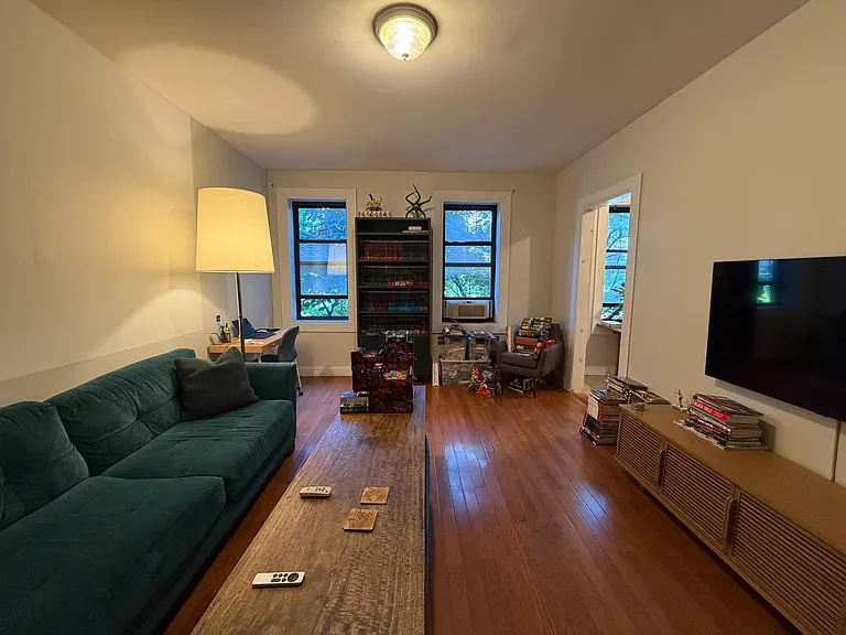 1015 Washington Ave #2E — Photo 1