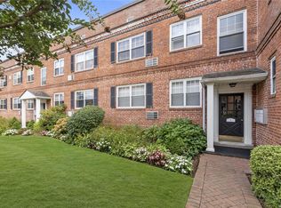 51 Lincoln Ave APT E1, Rockville Centre, NY 11570