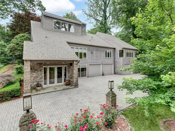 586 Arrowhead Trl, Knoxville, TN 37919