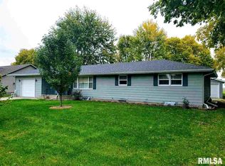 302 S East Ave, Manito, IL 61546