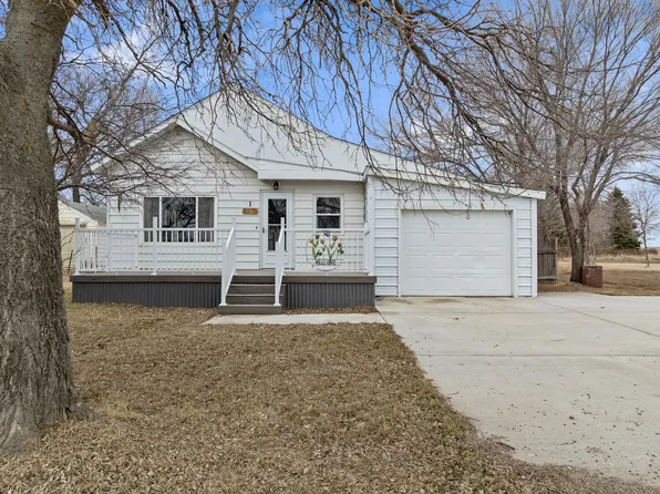 1 & 1A Perkins St, McGregor, ND 58755
